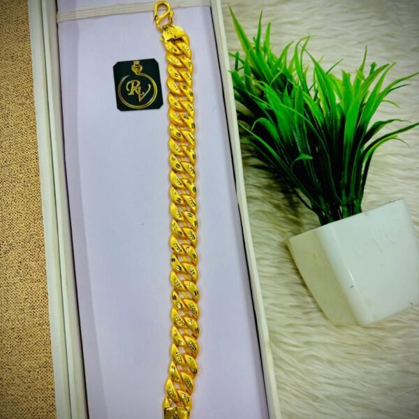 The 'Curved Wave' Curb Lucky (1 Gram Gold Plated)